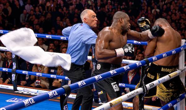 Daniel Dubois aplasta a Fabio Wardley