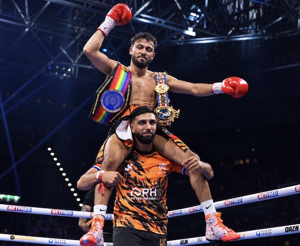 Hamza Uddin destronó a Sean Bruce